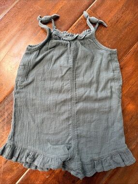 Sleeveless Ruffle Hem Cotton Romper in Slate Gray / Blue